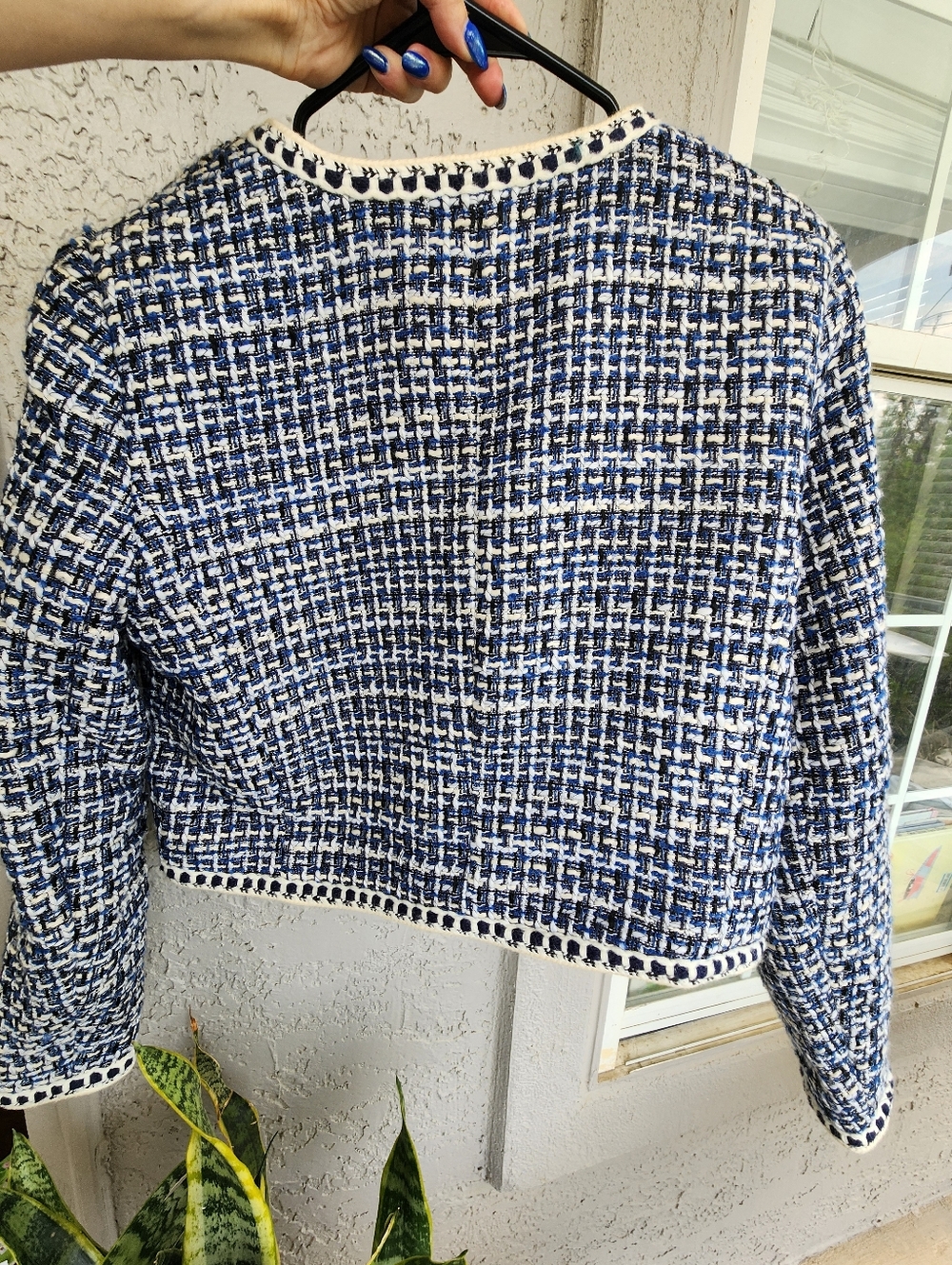 Christian Lacroix Classic Navy & White Tweed Cropped Jacket $800 MSRP - Picture 3 of 8